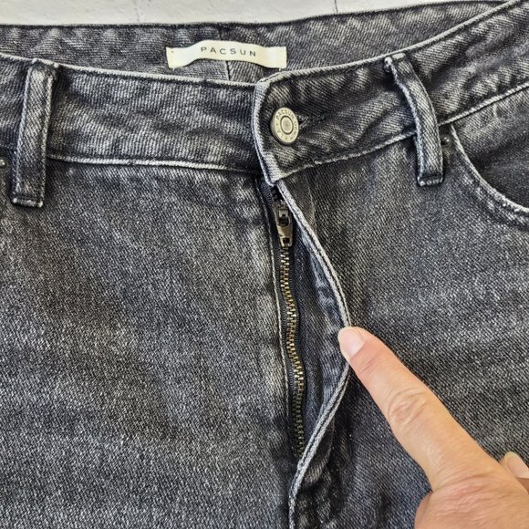 PacSun Woman’s washed out black mom jeans high rise size 30 - Picture 9 of 12